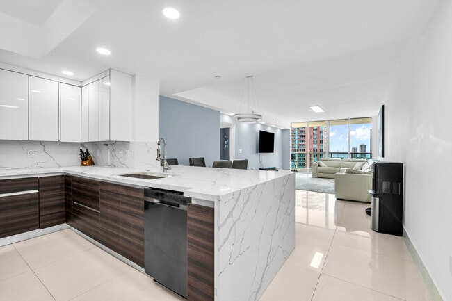 Photo - 3330 NE 190th St Unit 1911