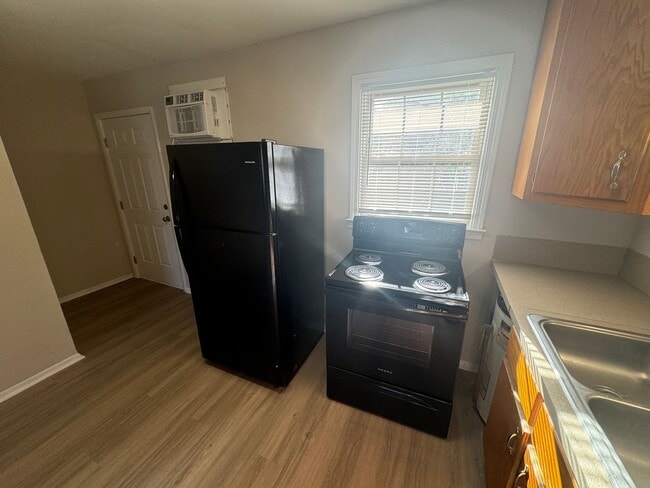 Photo - 1st-Floor 2 Bedroom Apartment – Briarcliff...