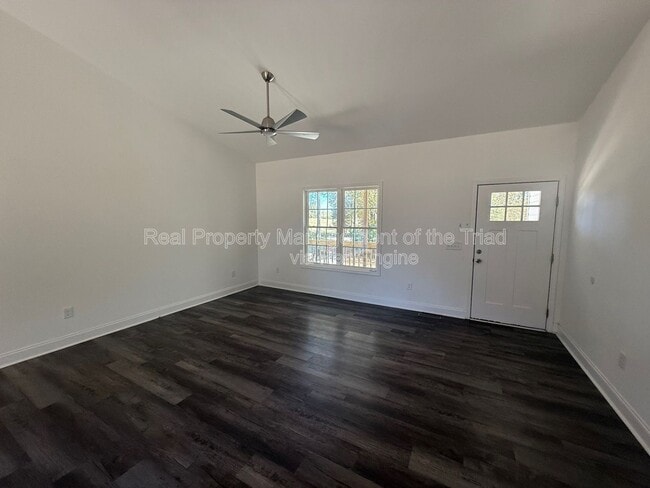 Photo - 3773 Hinshaw Country Rd