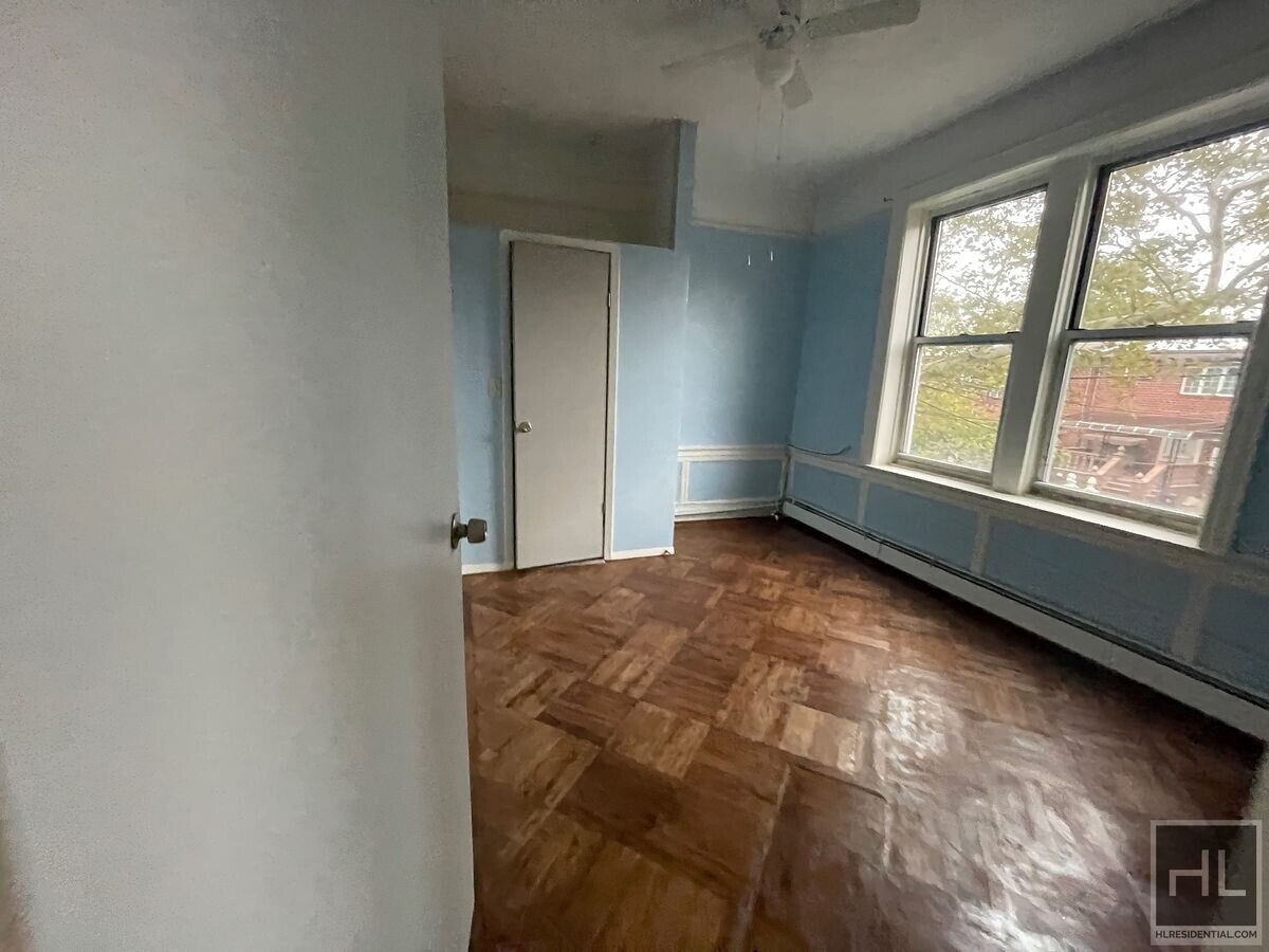 Photo - VAN SICLEN AVENUE Unit 3