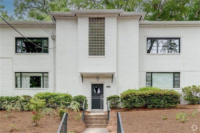 Building Photo - 1360 Briarwood Dr NE Unit 4 Rental