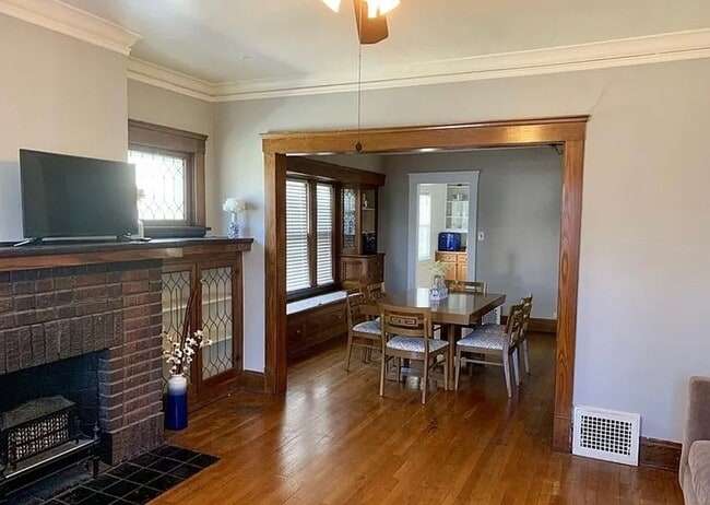 Photo - 11710 Buckingham Ave Unidad 2nd Floor