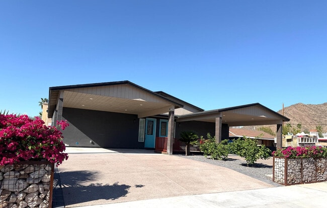 Building Photo - 1406 E Cinnabar Ave