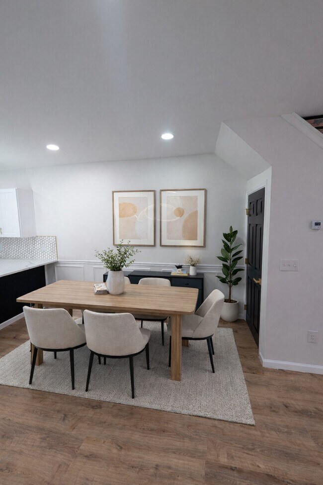 Photo - 6017 Vine St