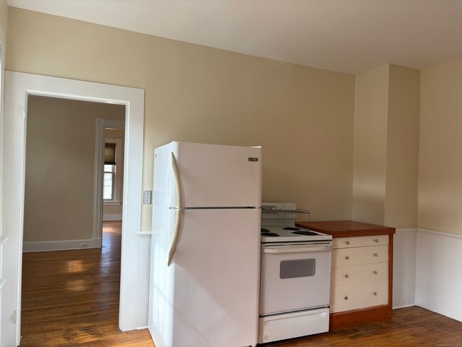 Photo - 687 Broad St Unit 2nd Floor