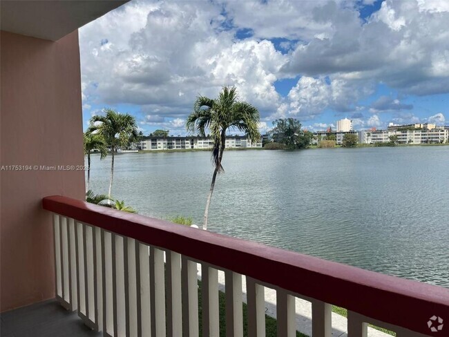 Building Photo - 2 bedroom in Miami FL 33179 Rental