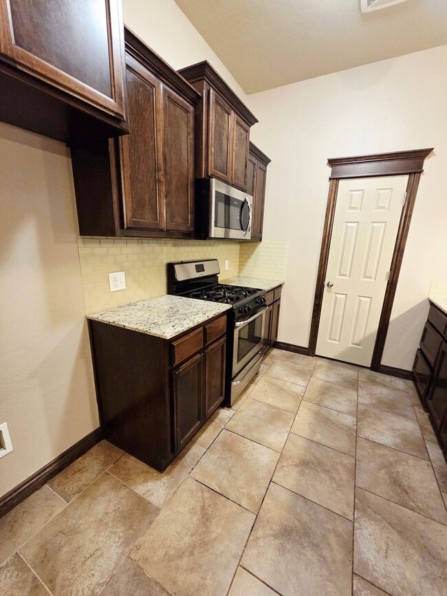 Photo - ?YUKON HOME MOVE IN SPECIAL! ?