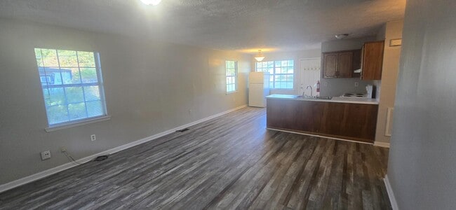 Photo - 23 Scarbrough Ln