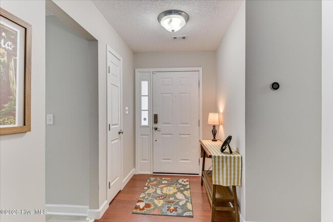Photo - 135 Summerfield Cir