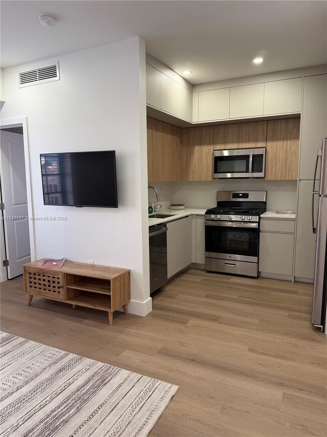 Photo - 1619 Jefferson Ave Unit 307