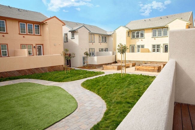 80 Blackbird Cir