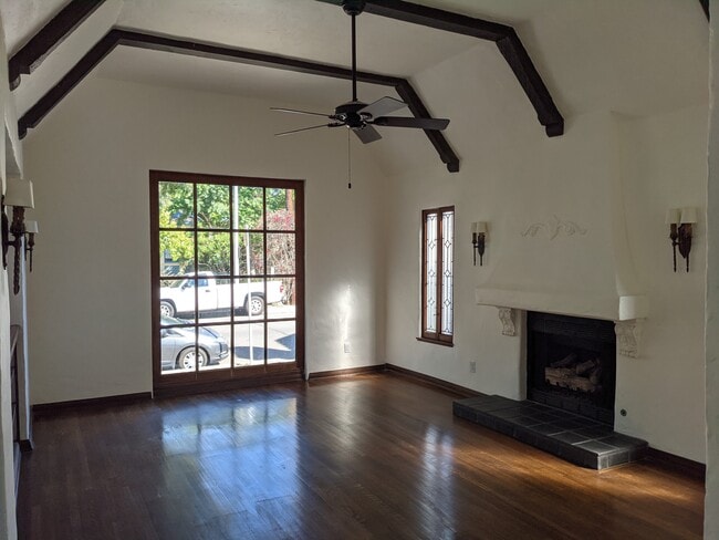 Photo - 239 Orizaba Ave