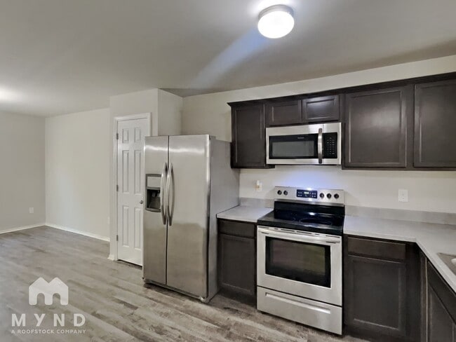 Photo - 141 Patriot Point Dr