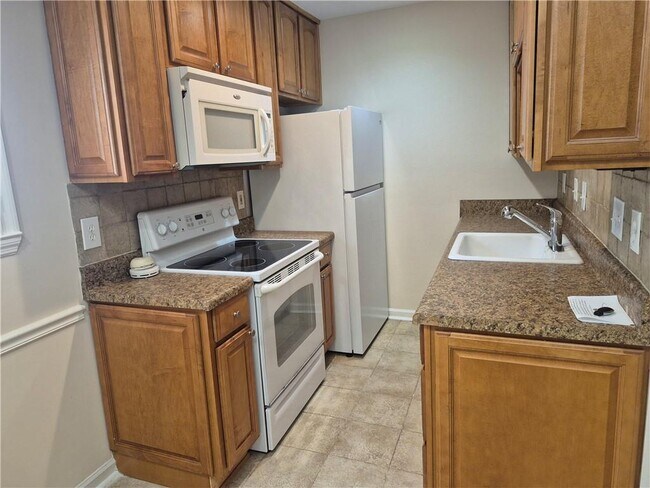 Photo - 49 Monet Ct NW