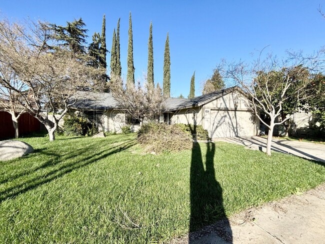 Photo - 1445 Cameron Ln