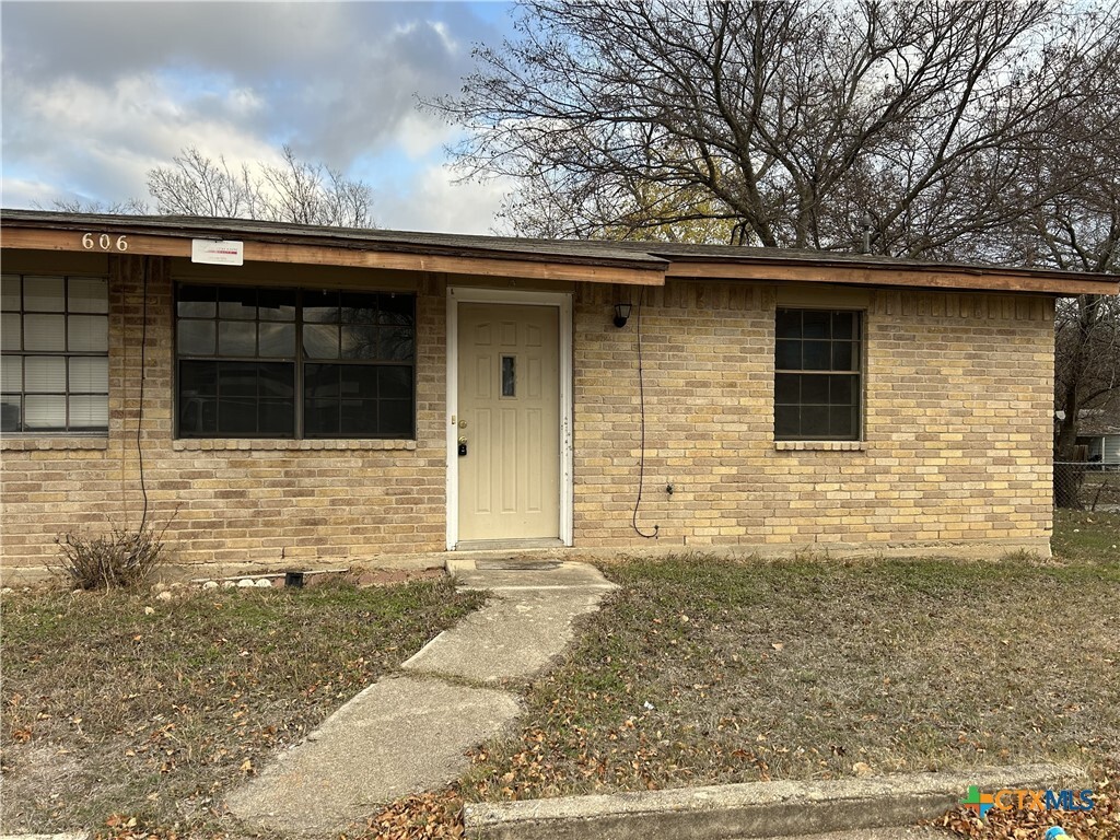 Photo - 606 Westview Cir Townhome