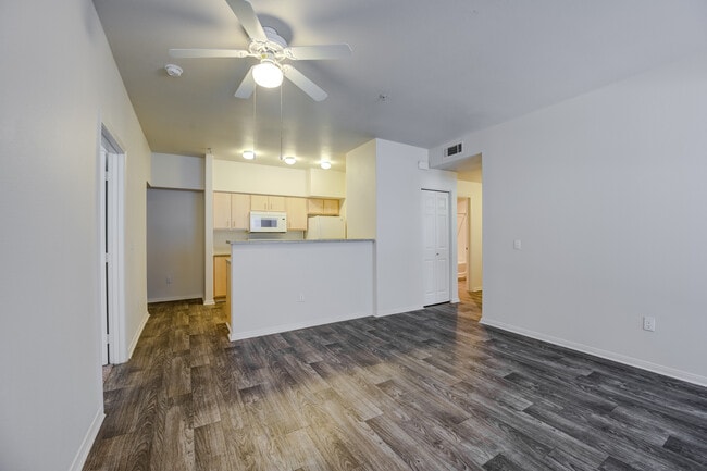 Building Photo - Sterling Pointe Rental