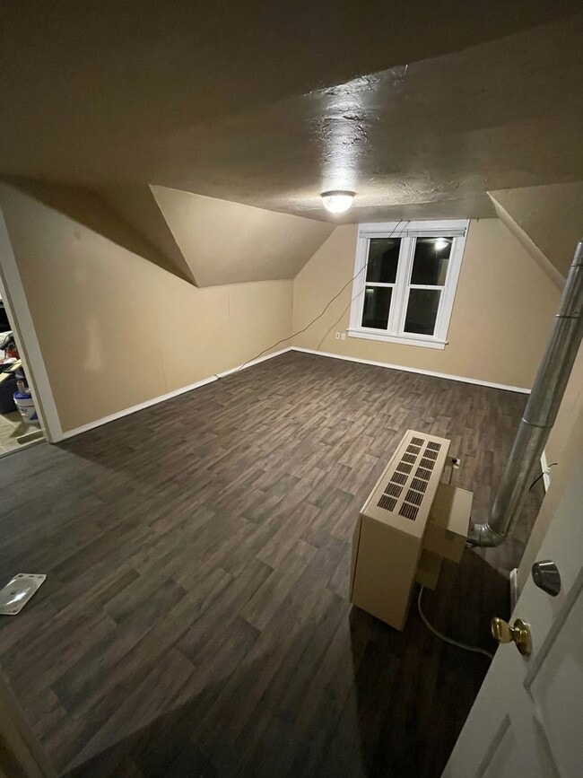 Photo - 841 S Oakland Ave Unit Upper