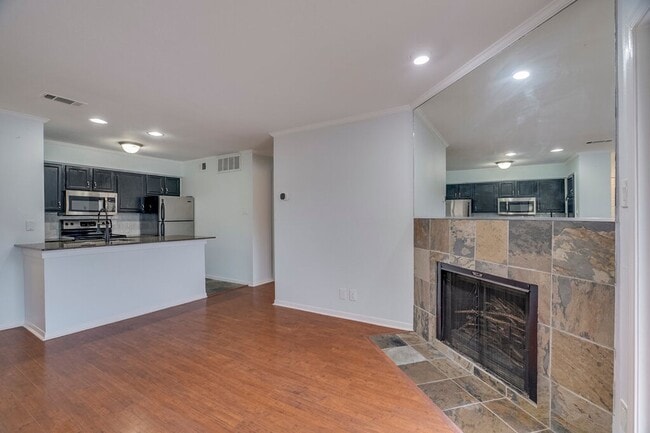 Photo - 8888 Tallwood Dr
