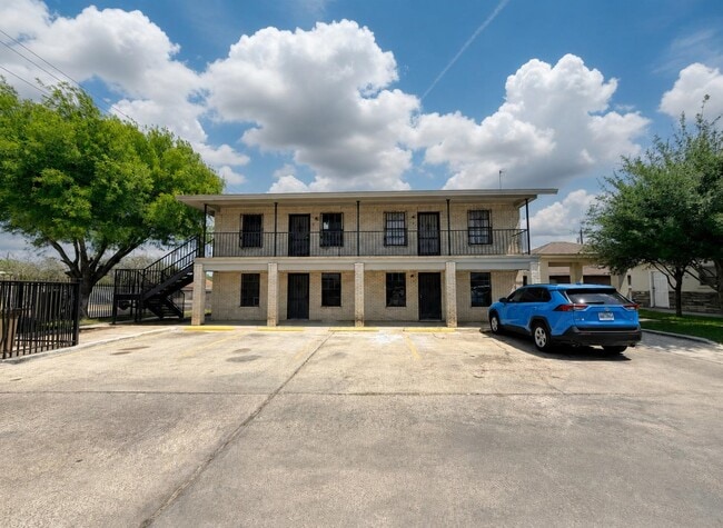 Building Photo - 2603 Palo Blanco St Unit 3