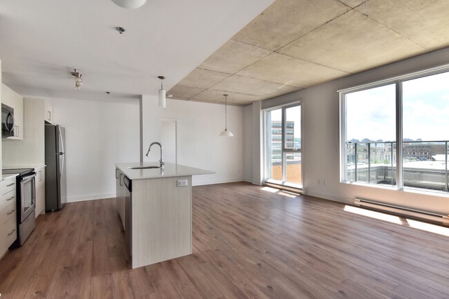 Building Photo - Carter On The Park Condo apartments Mile-Ex