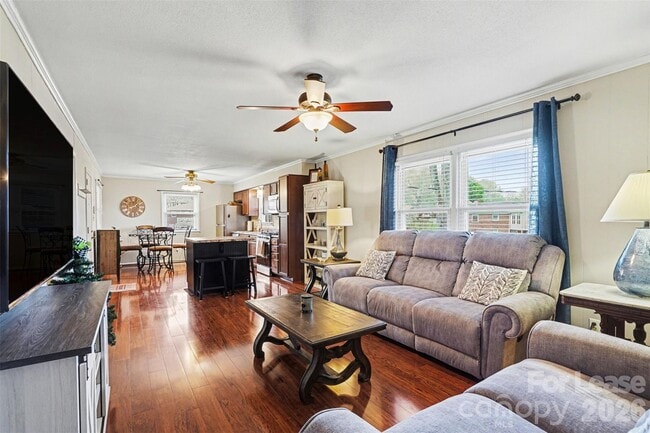 Photo - 113 Suncrest Rd