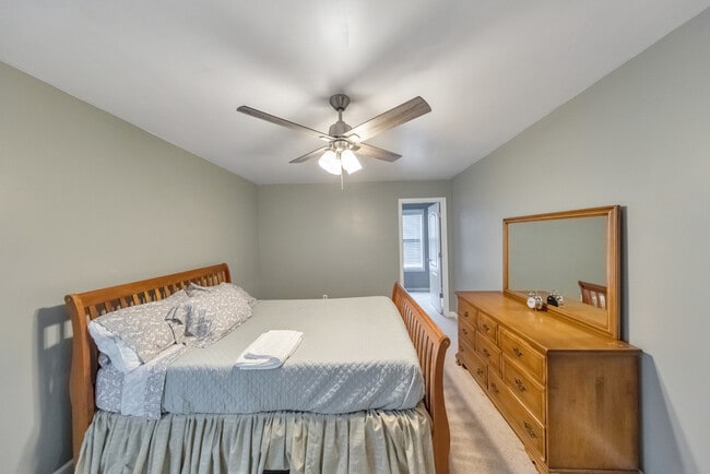 Photo - 179 Holbrook Dr