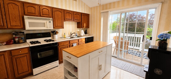 Photo - 717 Stuarts Dr