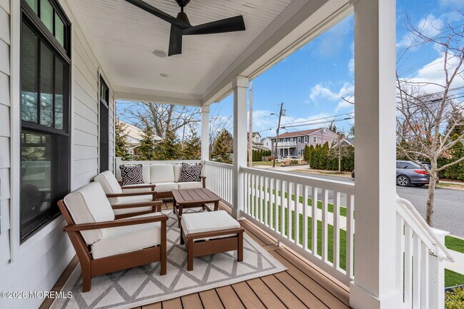 Photo - 2017 5th Ave