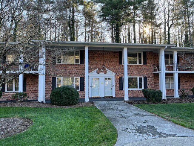 Building Photo - 102 Boyd Dr Unit 3A Rental
