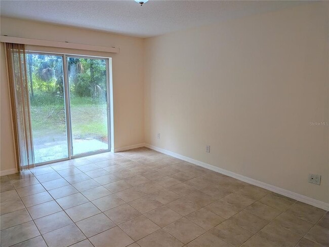 Photo - 4522 Winding River Way