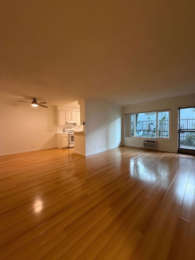 Photo - 1432 N Fairfax Ave Unit 2