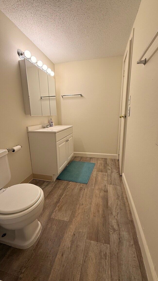 The Pointe on Fleur Apartments