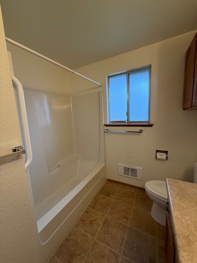 Photo - 9114 44th Dr NE