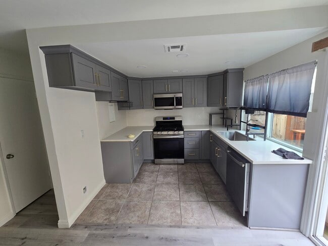 Photo - 1025 Junipero Dr