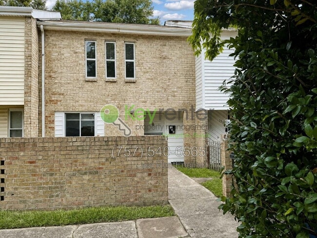 Building Photo - 153 S Comanche Cluster