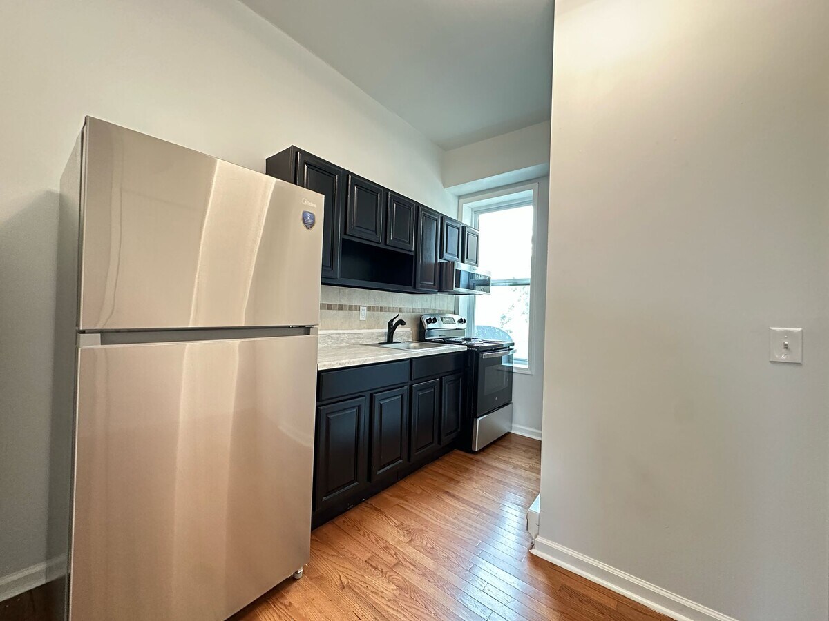 Photo - 1732 Master St Apartment Unit B