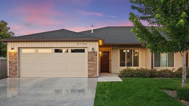 3130 Devlin~Beautiful townhouse in the Ver... - 3130 Devlin~Beautiful townhouse in the Ver...