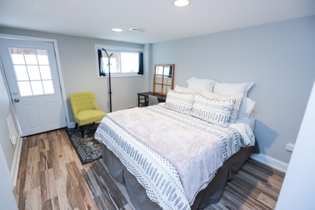 Photo - 924 15th St SE