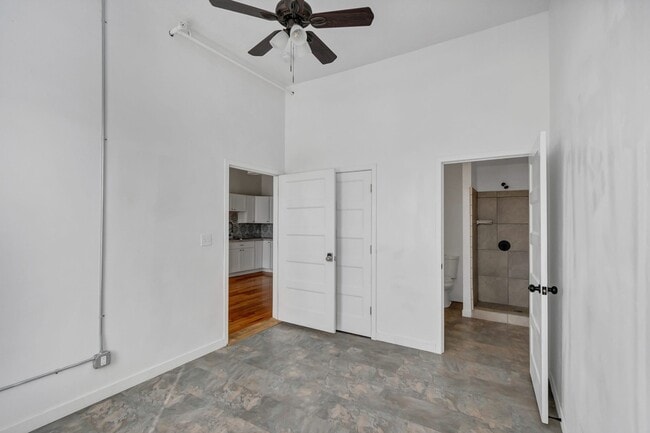 Photo - Vintage Vault Unidad 303