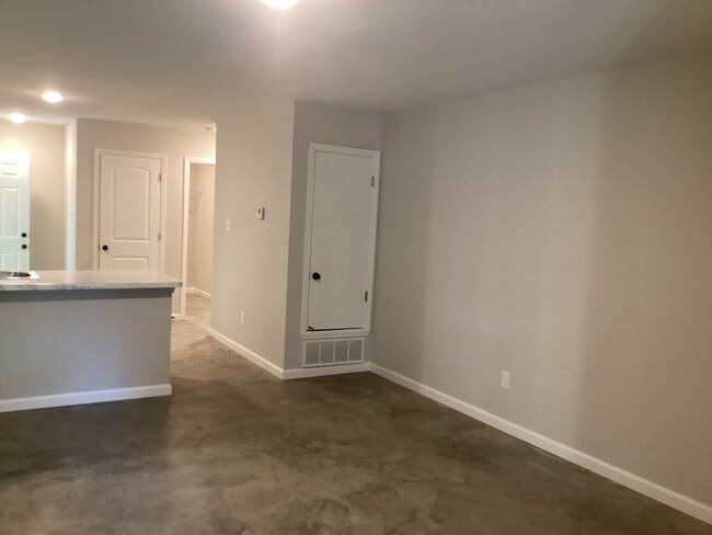 Photo - 4367 Suncrest Dr