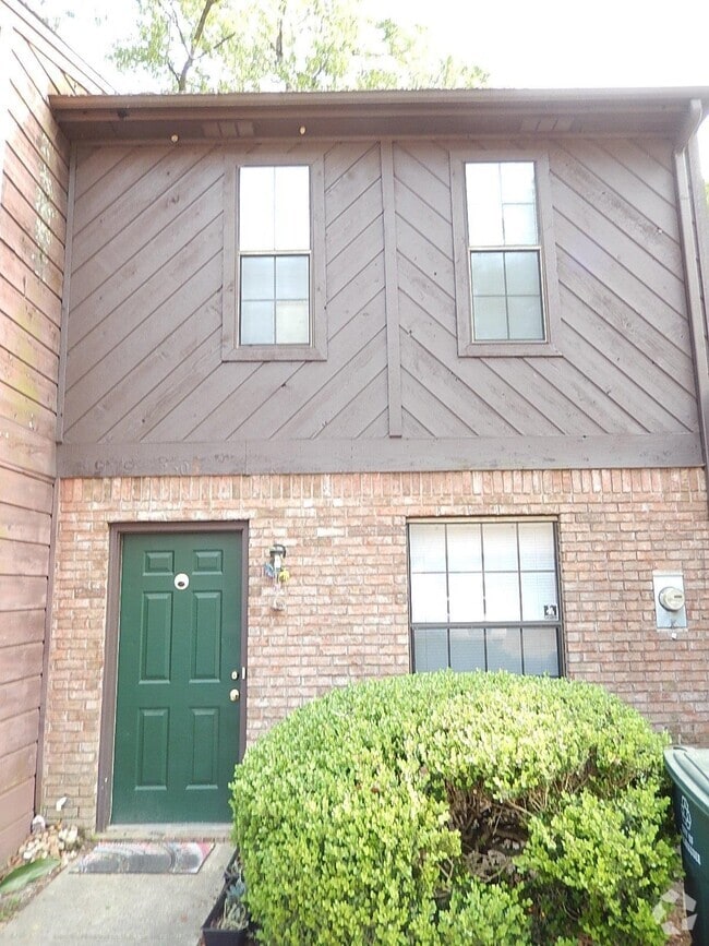 Building Photo - 2303 Hartsfield Way Rental