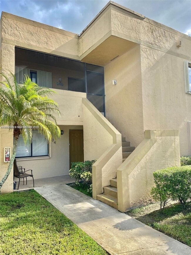Building Photo - 159 Lakeview Dr Unit 204