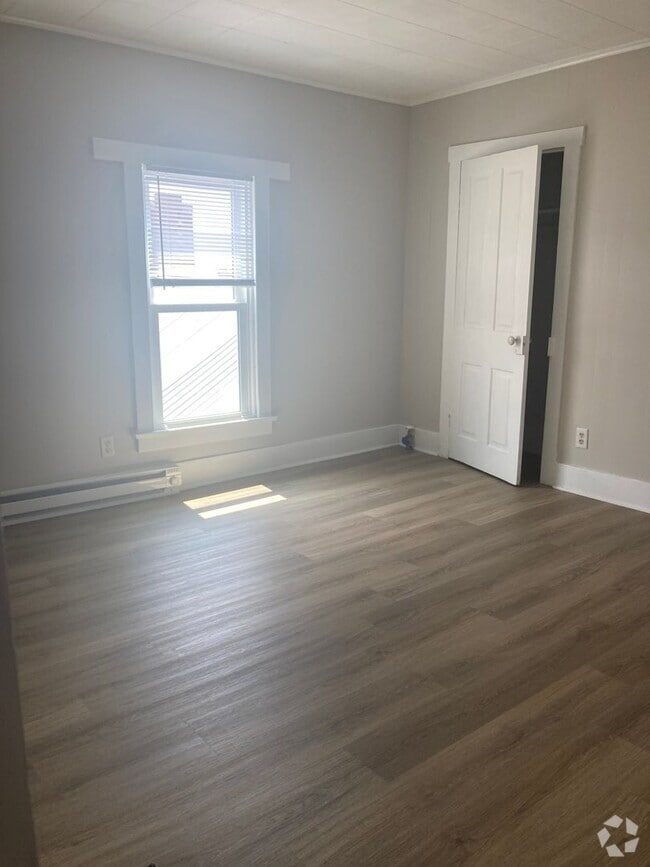 Building Photo - 39-45 Catawissa Ave. Sunbury Unit 39 1/2 Apt 2
