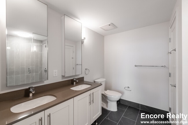 Photo - 77 New St Unit 225