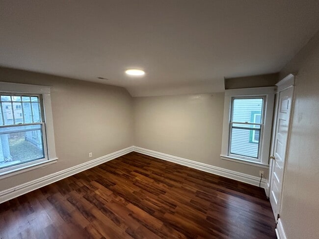 Photo - 517 Walnut Ct