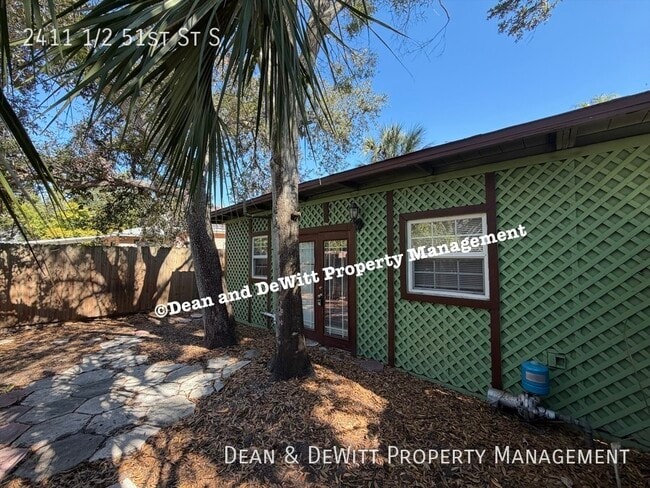 Building Photo - 2411 1/2 51st St S-