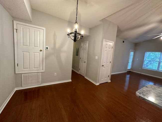 Photo - Charming Second Floor Unit 3/2