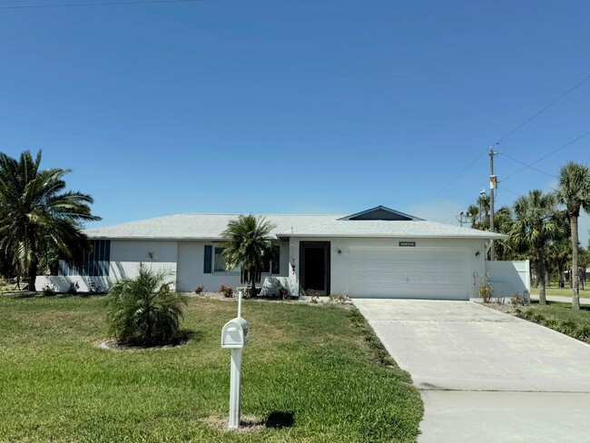 Building Photo - 18161 Interlochen Ln Rental