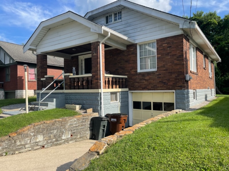Photo - 120 W 4th St